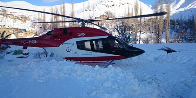 Ambulans Helikopter Zorlu Hava Şartlarında Hayat Uçuşu Gerçekleştiriyor